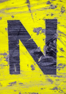 Sıkıntılı Durum Tipografisi ile Yazılan Sözcükler Bulundu N Harfi