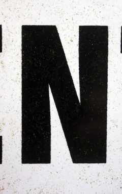 Sıkıntılı Durum Tipografisi ile Yazılan Sözcükler Bulundu N Harfi