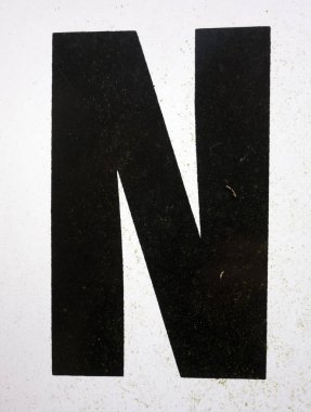 Sıkıntılı Durum Tipografisi ile Yazılan Sözcükler Bulundu N Harfi