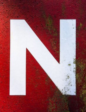 Sıkıntılı Durum Tipografisi ile Yazılan Sözcükler Bulundu N Harfi