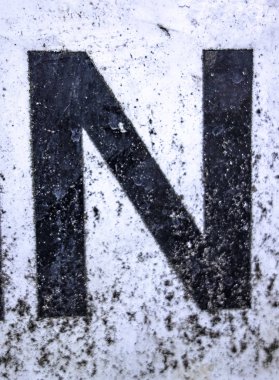 Sıkıntılı Durum Tipografisi ile Yazılan Sözcükler Bulundu N Harfi