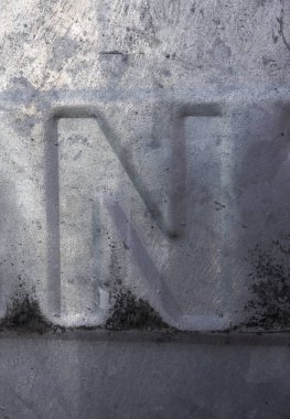 Sıkıntılı Durum Tipografisi ile Yazılan Sözcükler Bulundu N Harfi