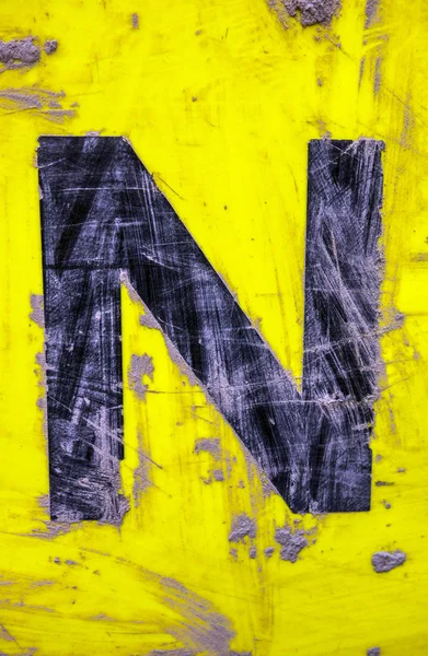 Sıkıntılı Durum Tipografisi ile Yazılan Sözcükler Bulundu N Harfi