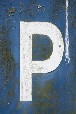 Sıkıntılı Durum Tipografisi ile Yazılan Sözcükler Bulundu P Harfi