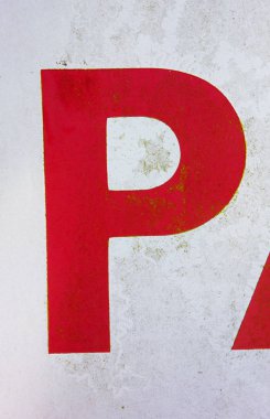 Sıkıntılı Durum Tipografisi ile Yazılan Sözcükler Bulundu P Harfi