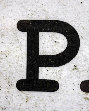 Sıkıntılı Durum Tipografisi ile Yazılan Sözcükler Bulundu P Harfi