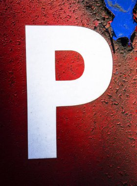 Sıkıntılı Durum Tipografisi ile Yazılan Sözcükler Bulundu P Harfi