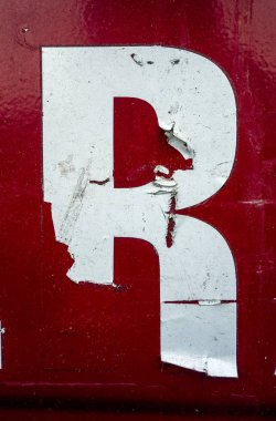 Sıkıntılı Durum Tipografisi ile Yazılan Sözcükler R Harfi Bulundu