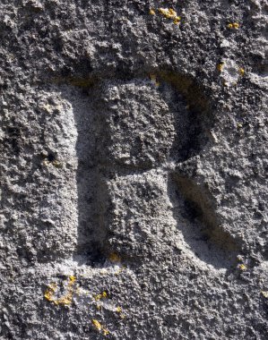 Sıkıntılı Durum Tipografisi ile Yazılan Sözcükler R Harfi Bulundu