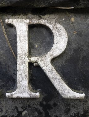 Sıkıntılı Durum Tipografisi ile Yazılan Sözcükler R Harfi Bulundu