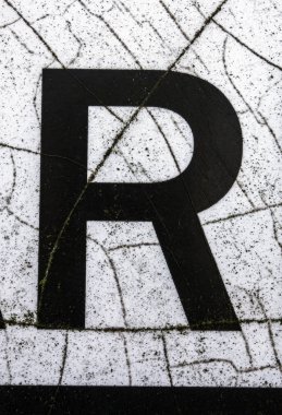 Sıkıntılı Durum Tipografisi ile Yazılan Sözcükler R Harfi Bulundu