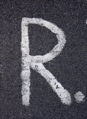 Sıkıntılı Durum Tipografisi ile Yazılan Sözcükler R Harfi Bulundu