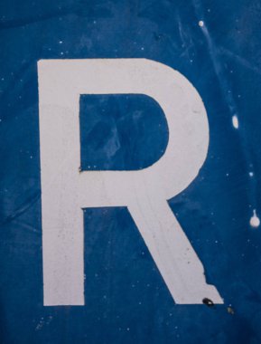 Sıkıntılı Durum Tipografisi ile Yazılan Sözcükler R Harfi Bulundu