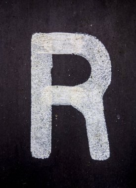 Sıkıntılı Durum Tipografisi ile Yazılan Sözcükler R Harfi Bulundu