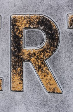 Sıkıntılı Durum Tipografisi ile Yazılan Sözcükler R Harfi Bulundu