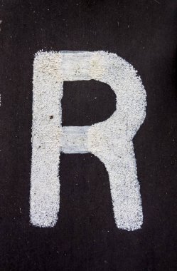 Sıkıntılı Durum Tipografisi ile Yazılan Sözcükler R Harfi Bulundu