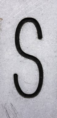 Sıkıntılı Durum Tipografisi ile Yazılan Sözcükler S Harfi Bulundu