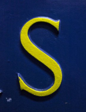 Sıkıntılı Durum Tipografisi ile Yazılan Sözcükler S Harfi Bulundu