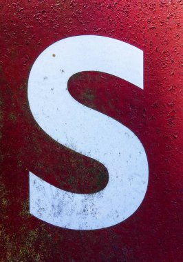 Sıkıntılı Durum Tipografisi ile Yazılan Sözcükler S Harfi Bulundu