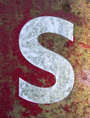 Sıkıntılı Durum Tipografisi ile Yazılan Sözcükler S Harfi Bulundu