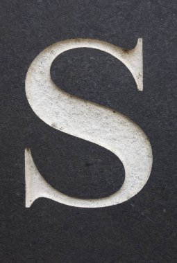 Sıkıntılı Durum Tipografisi ile Yazılan Sözcükler S Harfi Bulundu