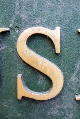 Sıkıntılı Durum Tipografisi ile Yazılan Sözcükler S Harfi Bulundu
