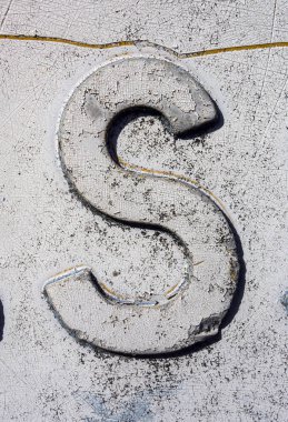 Sıkıntılı Durum Tipografisi ile Yazılan Sözcükler S Harfi Bulundu