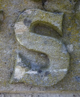 Sıkıntılı Durum Tipografisi ile Yazılan Sözcükler S Harfi Bulundu