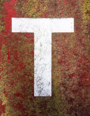 Sıkıntılı Durum Tipografisi ile Yazılan Kelimeler Bulundu T Harfi