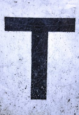 Sıkıntılı Durum Tipografisi ile Yazılan Kelimeler Bulundu T Harfi