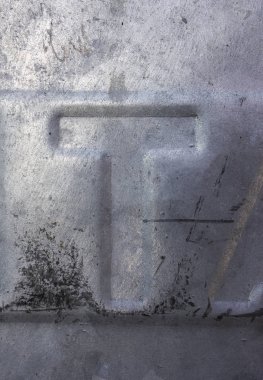 Sıkıntılı Durum Tipografisi ile Yazılan Kelimeler Bulundu T Harfi