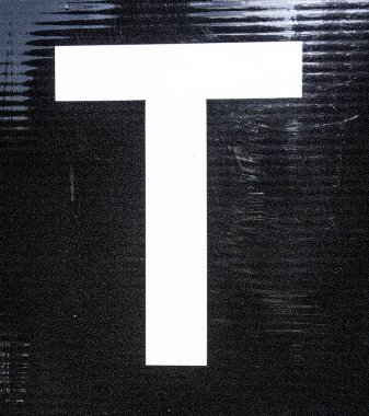 Sıkıntılı Durum Tipografisi ile Yazılan Kelimeler Bulundu T Harfi