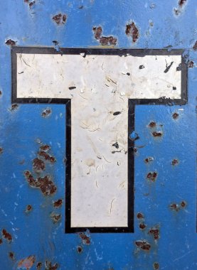 Sıkıntılı Durum Tipografisi ile Yazılan Kelimeler Bulundu T Harfi