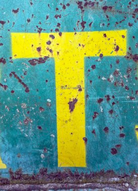 Sıkıntılı Durum Tipografisi ile Yazılan Kelimeler Bulundu T Harfi