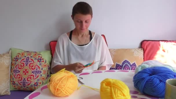 Жінка процес ручної роботи Мандала — стокове відео