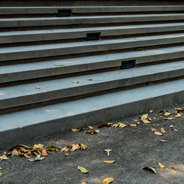 Perspectiva Hormigón Con Pequeña Escalera Grava —  Fotos de Stock