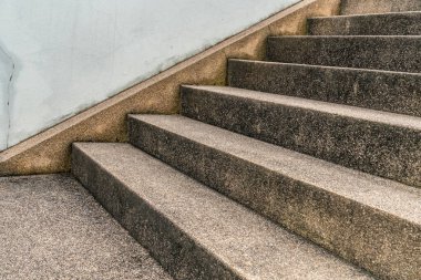 Küçük çakıllı merdiven desenli beton perspektifi