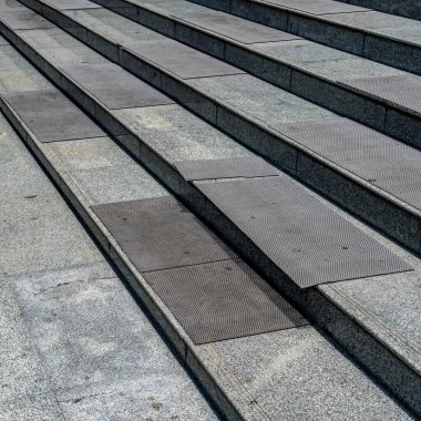 Gri granit beton merdiven manzarası