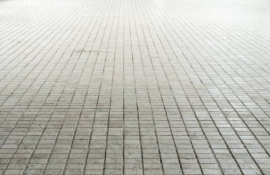 Eski beyaz seramik döşeme perspektifi