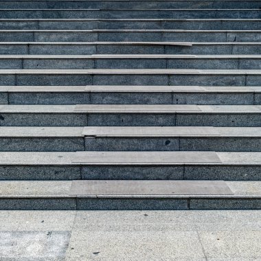 Gri granit beton merdiven manzarası