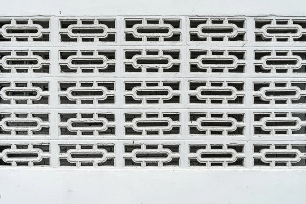 換気のある白いコンクリートブロック壁 — ストック写真