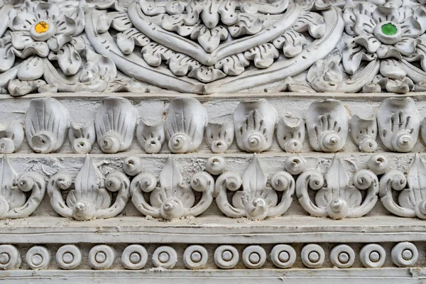 Тайская Белая Бетонная Штукатурка Храме — стоковое фото