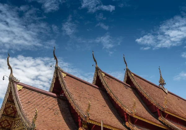 Part Thai Temple Roof Blue Sky Background — Stock Photo, Image