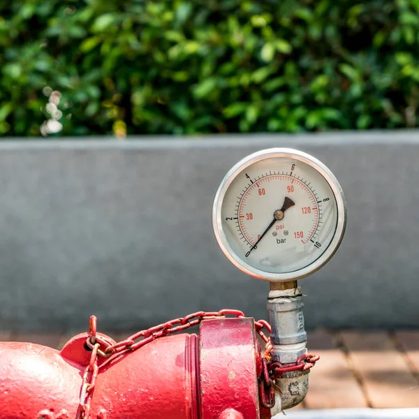 Tubo Rojo Para Bombero Con Gage —  Fotos de Stock