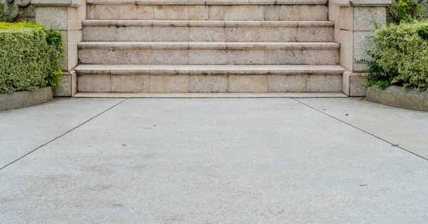 대리석 계단을 바라본 — 스톡 사진