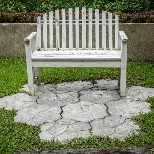 White Wood Park Bench Concrete Floor Park — Stock Photo, Image