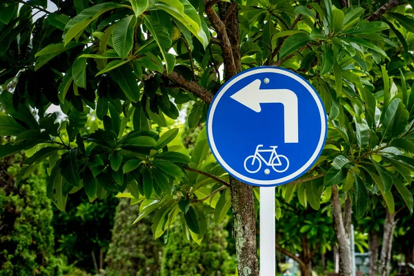 Signo Bicicleta Azul Parque —  Fotos de Stock