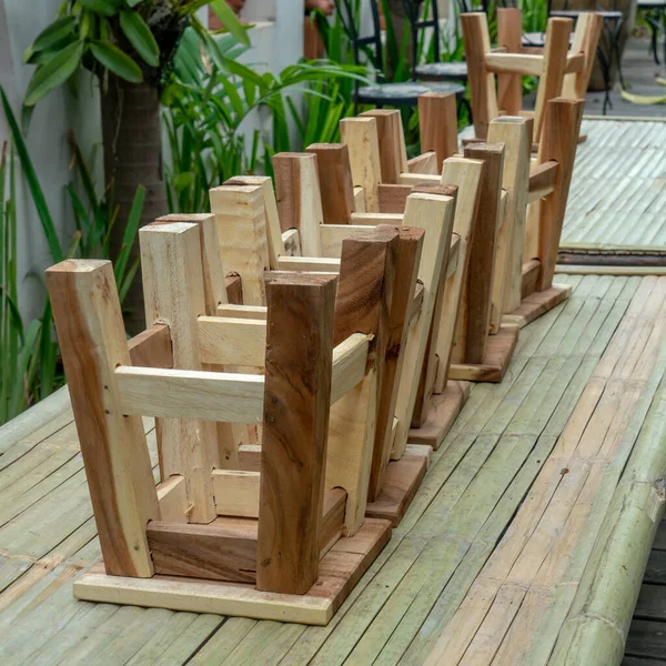 Bangku Kayu Mini Tempat Tidur Bambu — Stok Foto