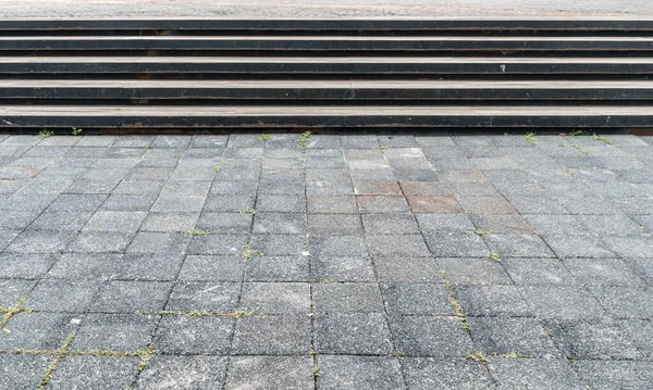 Betonsteinboden Mit Holztreppe — Stockfoto