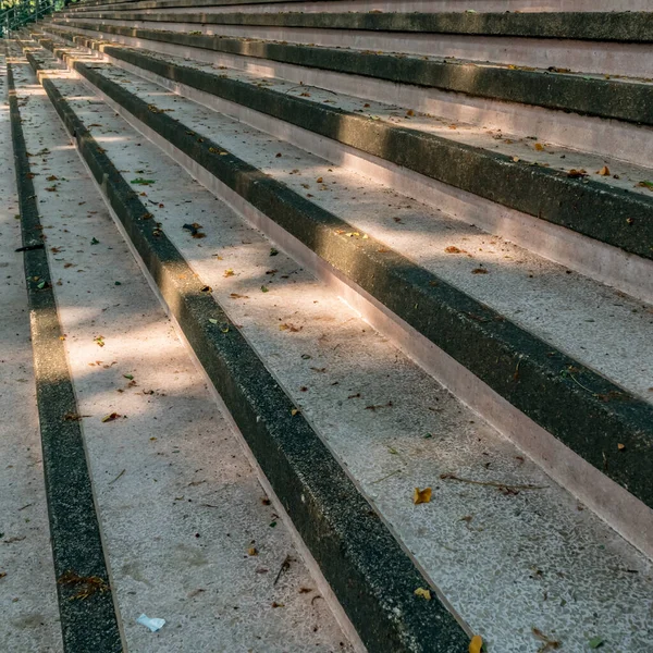 Verouderde Betonnen Trap Eenvoudige Achtergrond — Stockfoto